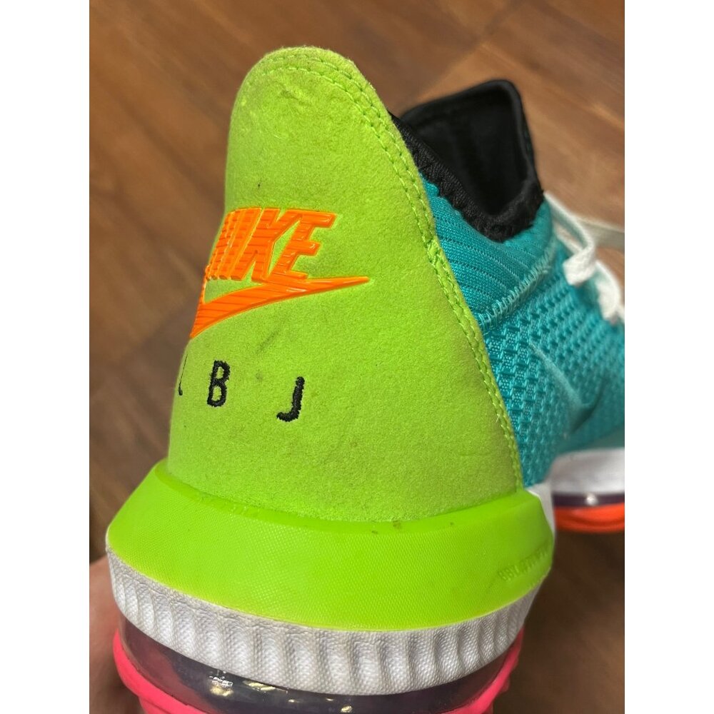Nike LeBron 16 Low Air Max Trainer 2 - Size 10.5 - Picture 12 of 14